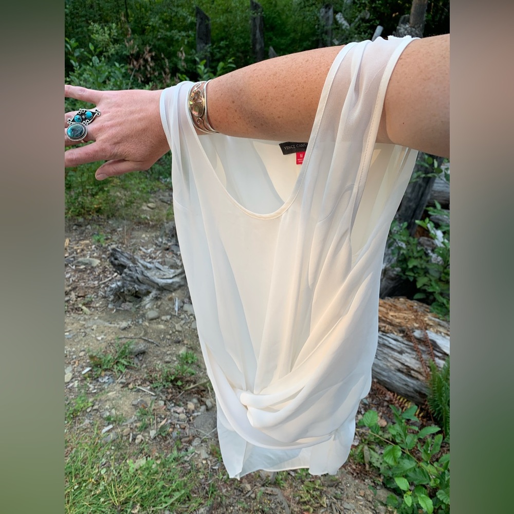 Vince Camuto Silk Pearl white sleeveless layered blouse Sz M whimsical luxury - Picture 11 of 13